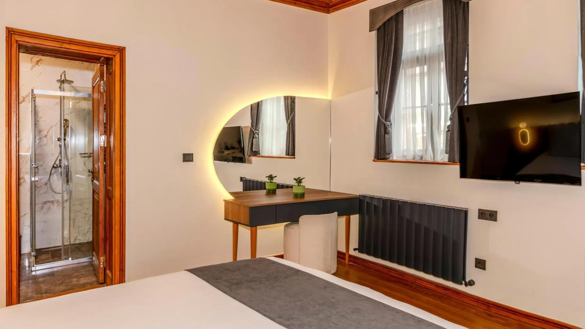 Istanbul Dream View Suites Hotel